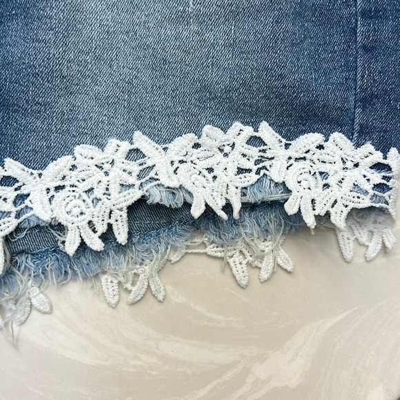 Lace Trim Denim Shorts, Sexy Jean Hotpants, Blue With White Lace Detail, Sz.M - Picture 13 of 13